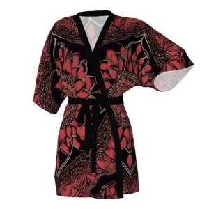 Šilkinis chalatas sužavi natūraliu audinio blizgesiu-Drabužiai moterims ir vyrams-GOWEHA